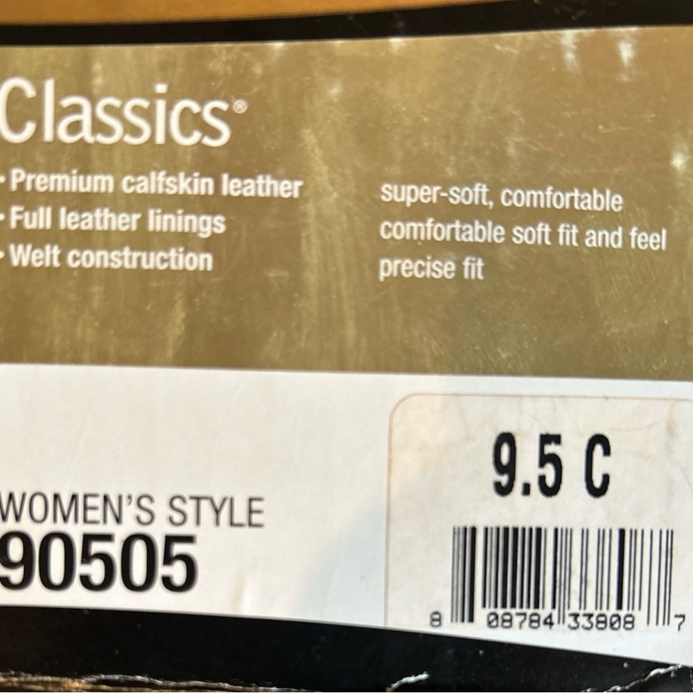 Footjoy Women’s Classic Spiked Leather Golf Shoes-Black-Size 9.5 NIB⛳️ - Picture 4 of 4